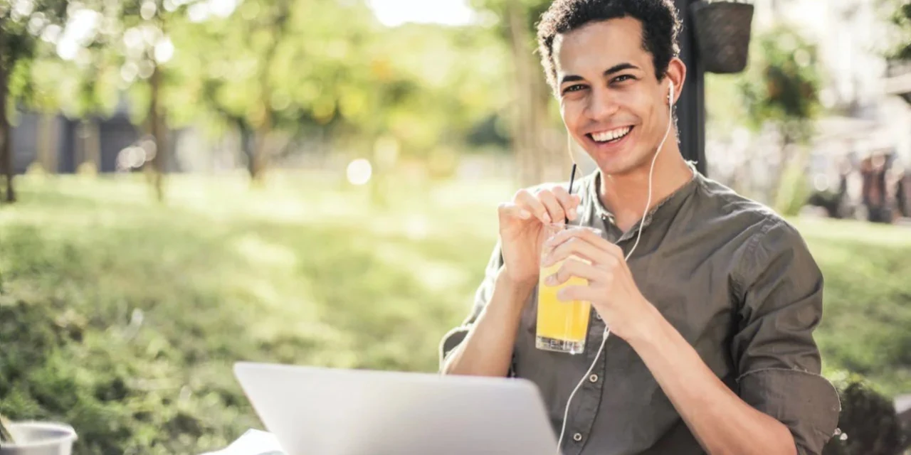 تسجيلات من المحاضرات المباشرة